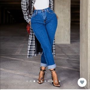 Fashion nova “I got it from my mama” mom jeans